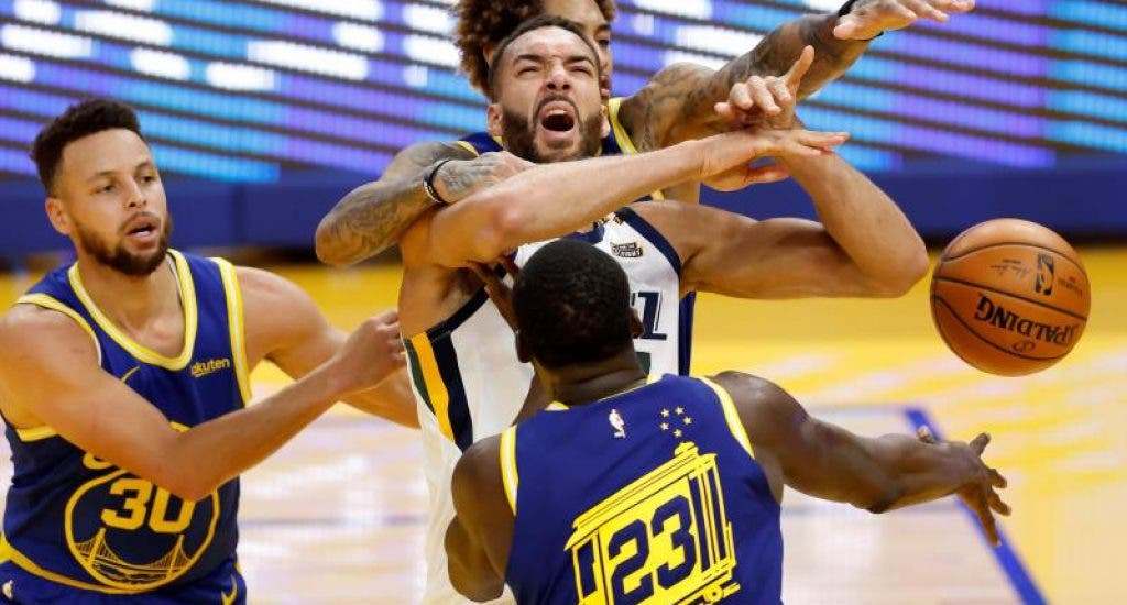 17374683w 1024x550 1