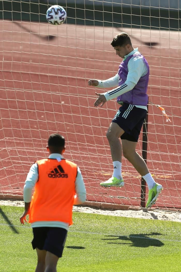 40d2175166d78f3050bb20fd523ce681