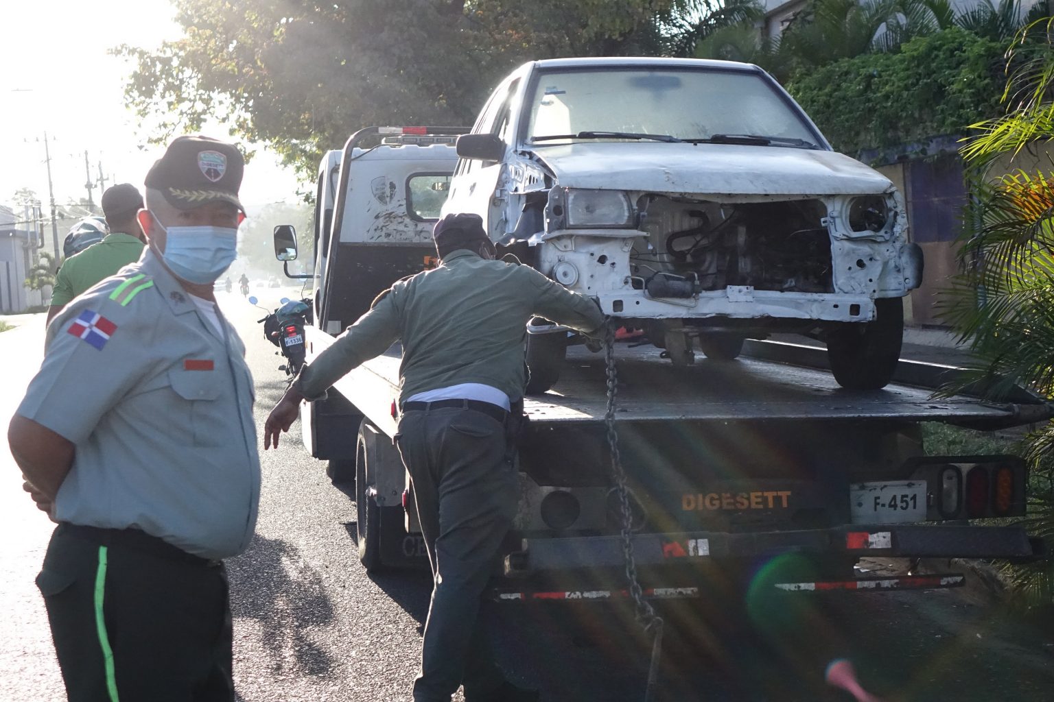 Agentes de la DIGESETT en labores de tránsito