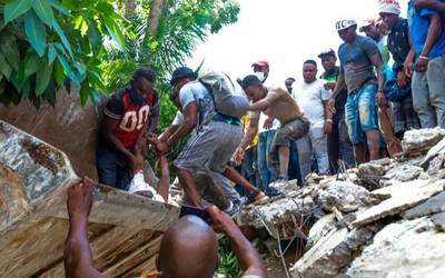 Gobiernos ofrecen apoyos a Haiti tras sismo