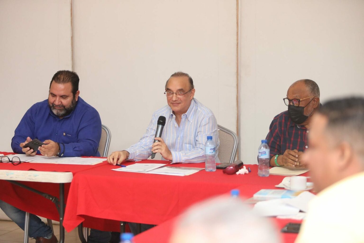 foto 1 El presidente del PRSC Quique Antun el secretario general RAmon Rogelio Genao y el diputado Maximo Castro Silverio. 1536x1023 1