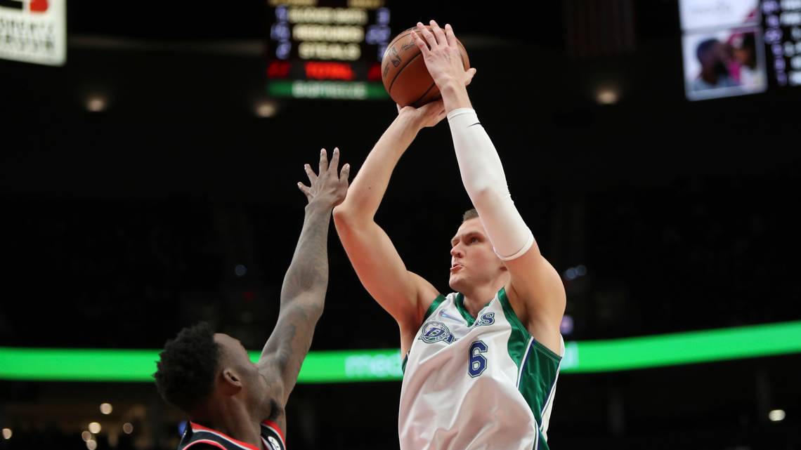 MAVERICKS TRAIL BLAZERS 86591