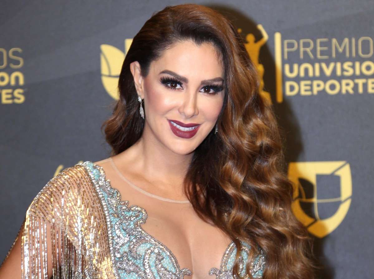 8028 NINELCONDEpremiosUnivisionDeportes2017 1 e1588802512587