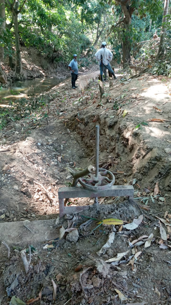 Zona construcción del dique en Comendador