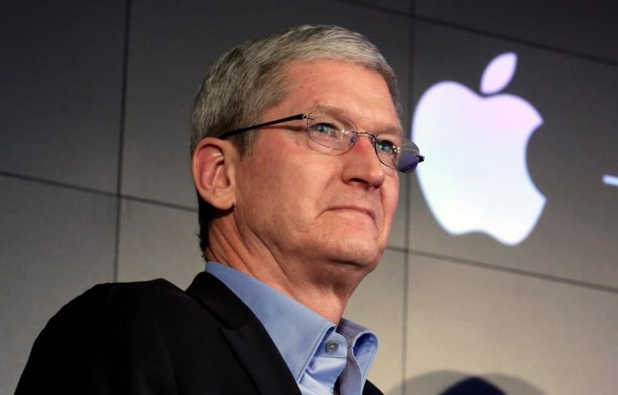 la cara de tim cook con lentes y corbata d242d52c focus 0.06 0.25 895 573
