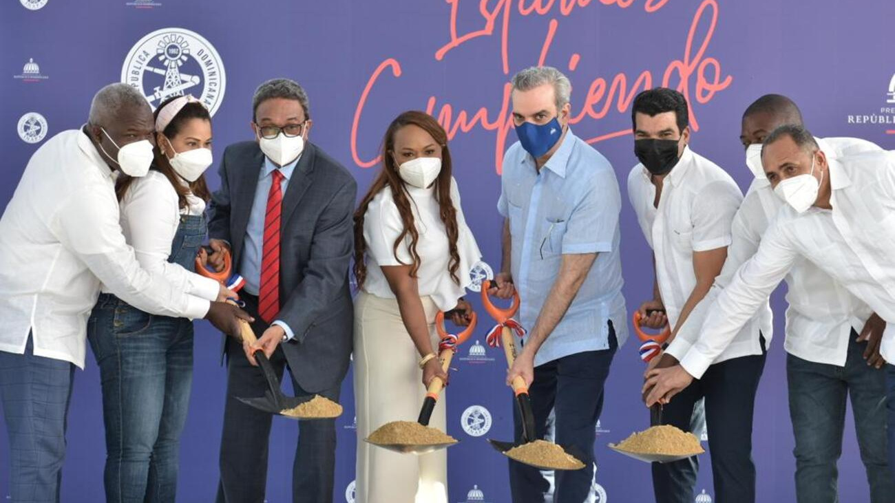 A975AD0E 42AB 44AD B27B 388F4296EF10