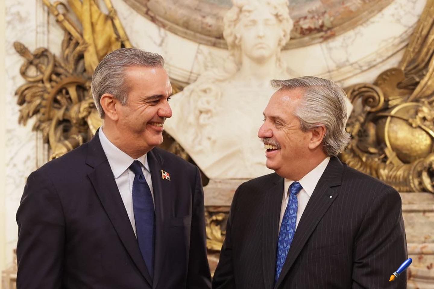 f8d74fb2 db3a 4a0f 9f8e cc22c29c1053