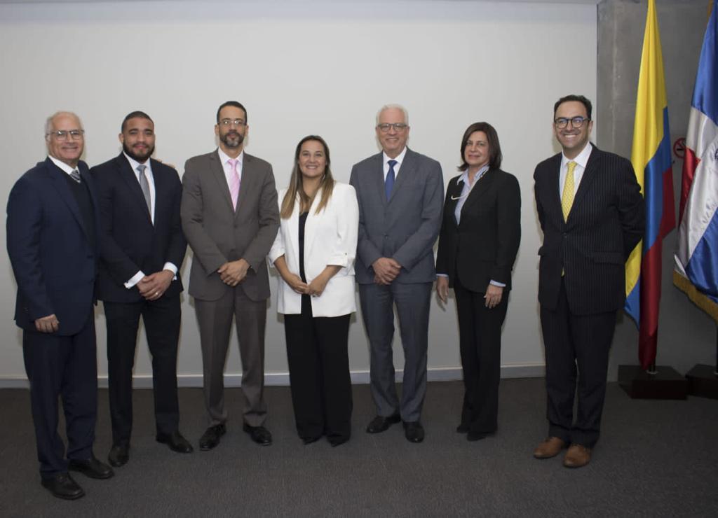 Mision Colombia miembros de la Embajada colombiana y ProDominicana