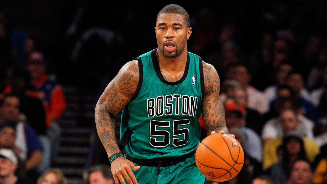 630c6776e9ff7155aa1381fe