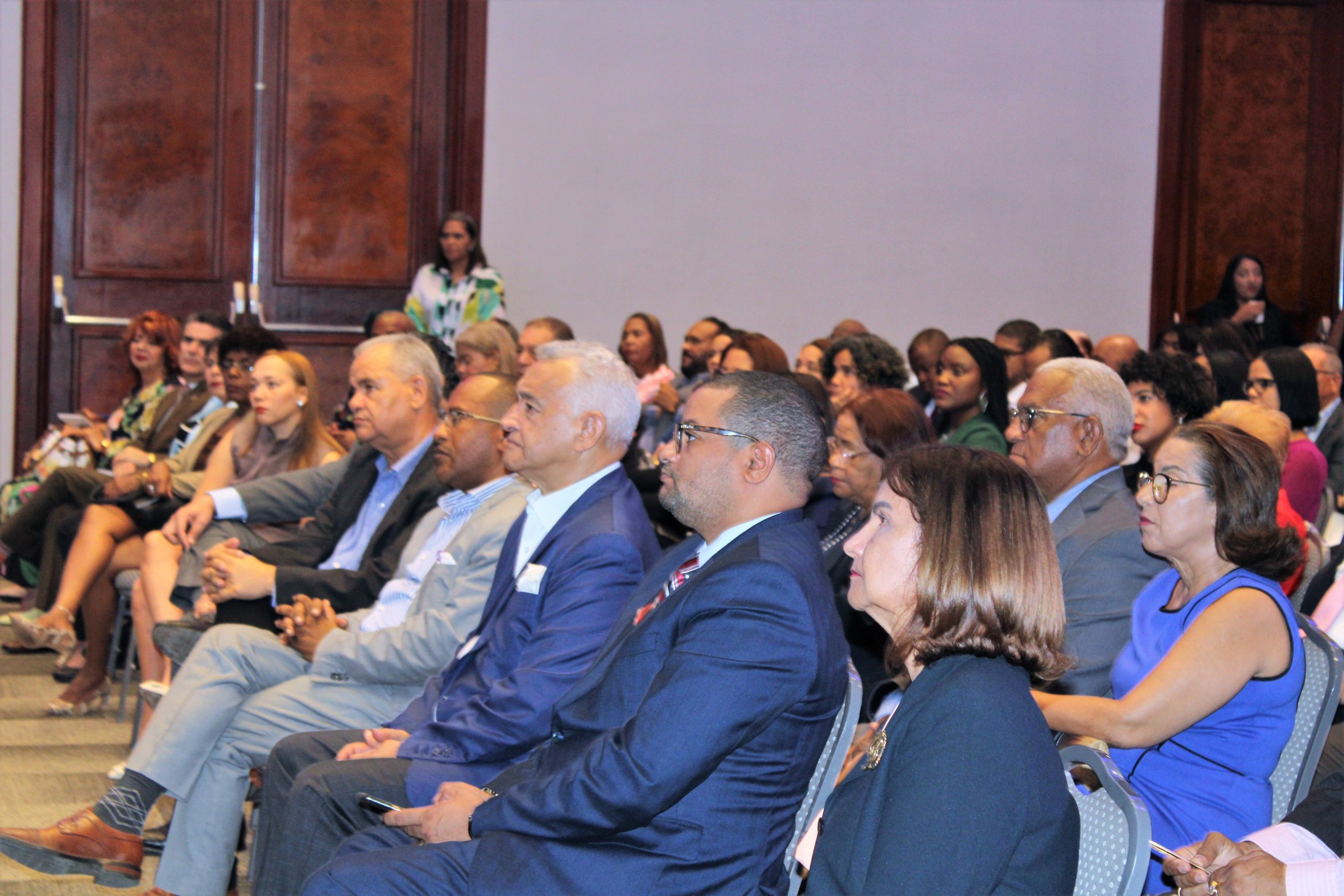 Participantes de la Tertulia scaled