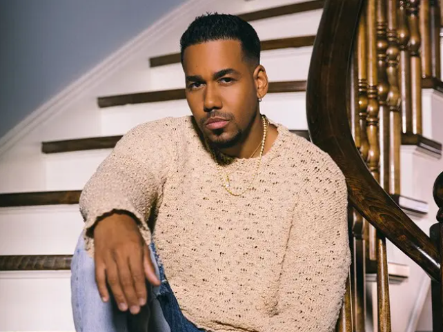 Nuevo álbum de Romeo Santos debuta con dos números uno en listas