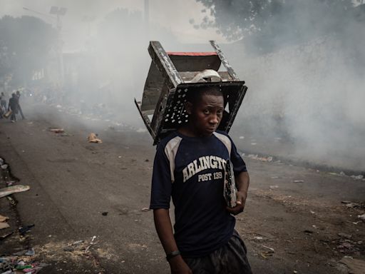 92a559bb427757d3b3bd66a6a76682ec