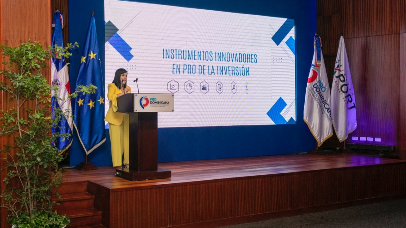 Lanzamiento Biviana Riveiro 1