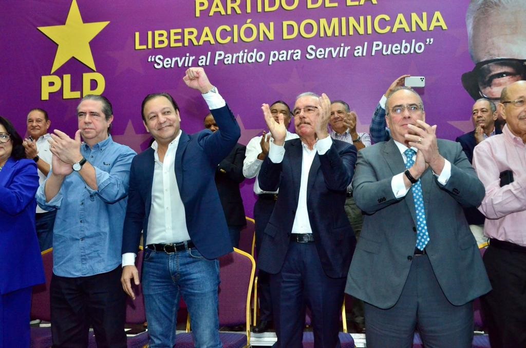 ABEL MARTINEZ EN ASAMBLEA PLD 02