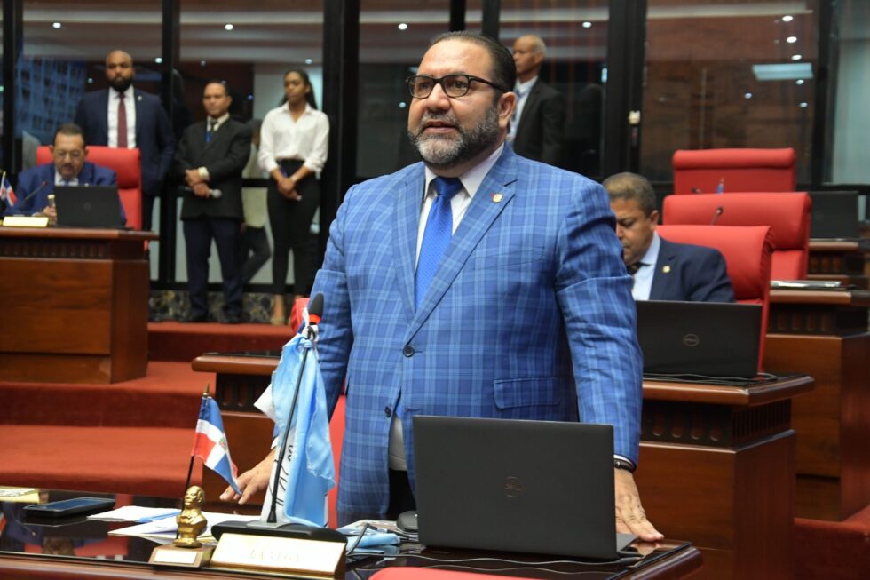 Genao en el Senado 980x653 2