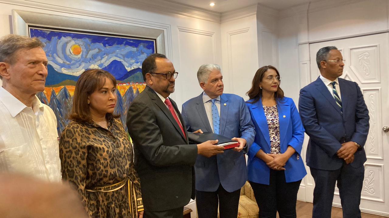 e849e959 f3a6 4bda bf74 cf2d6de25606