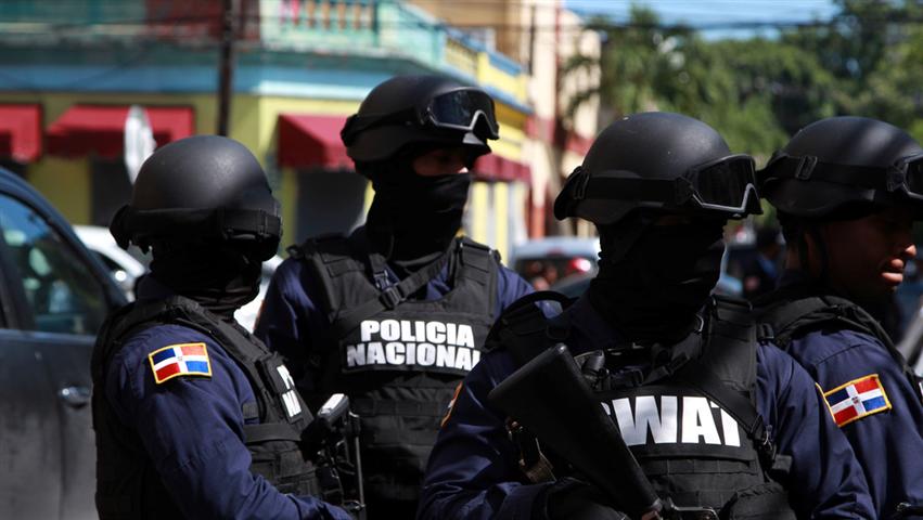 policia dominicana 2