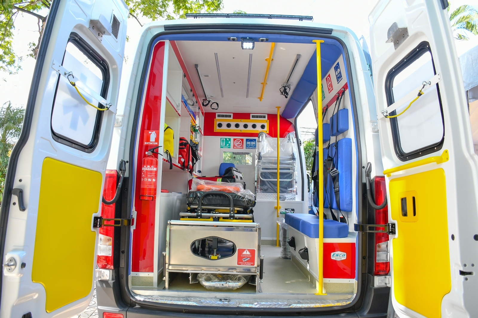 Ambulancia donada a Hato Mayor