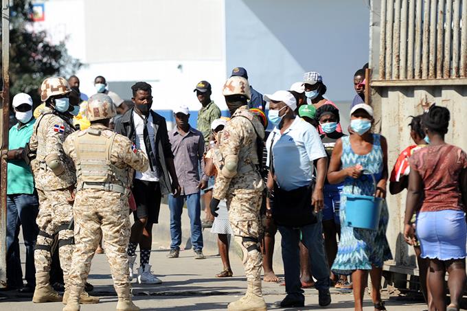 FOTOS DE HAITIANOS CAPTURADOS EN LA FRONTERA