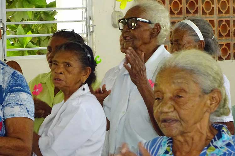 Ancianos Dominicana