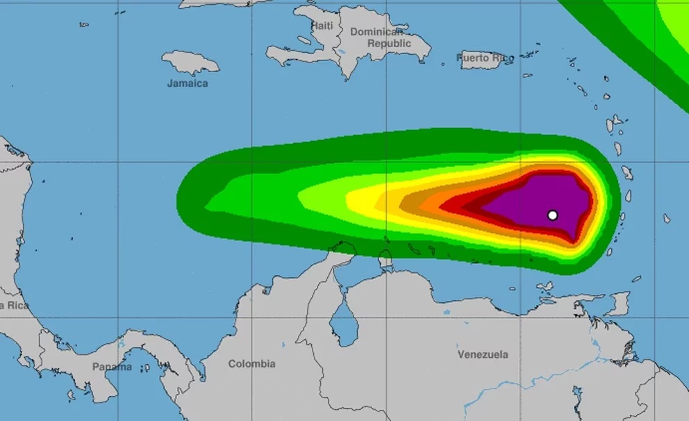 Bret continua debilitandose pero incrementara sus lluvias durante el dia de hoy