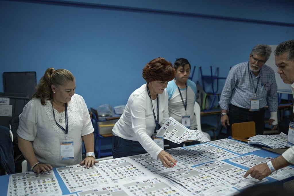 El voto nulo fue la principal opcion por el descontento del electorado de Guatemala