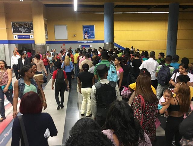 Fila en el metro