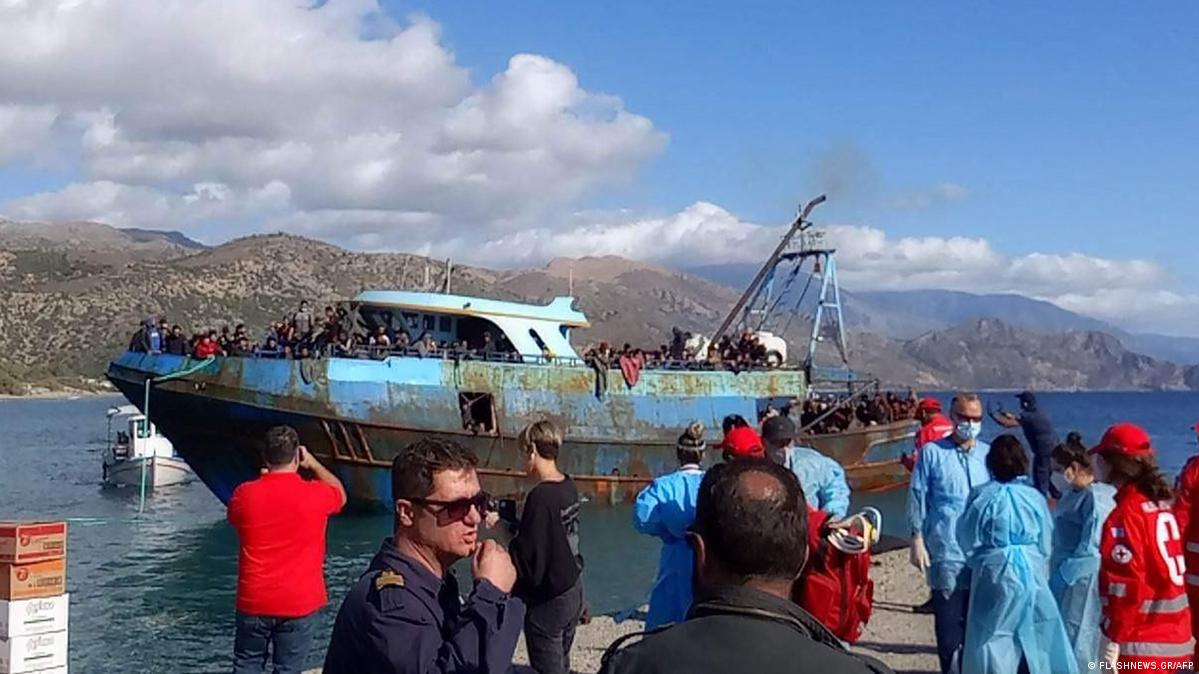 Pakistan afirma que unos 350 paquistanies viajaban en el navio que naufrago en Grecia