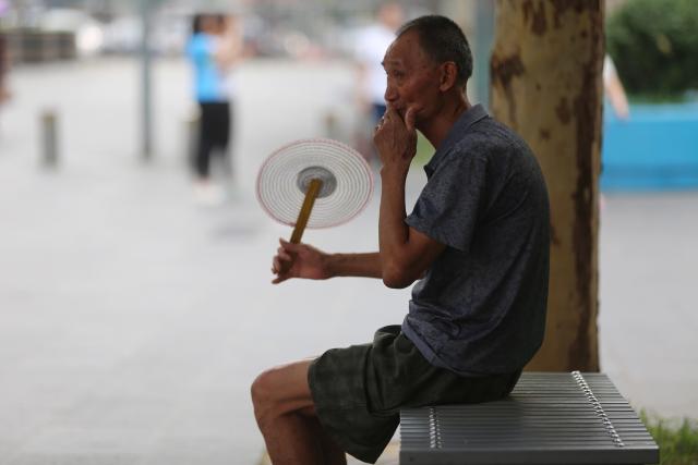 Pekin sufre una ola de calor con temperaturas de hasta 39 grados