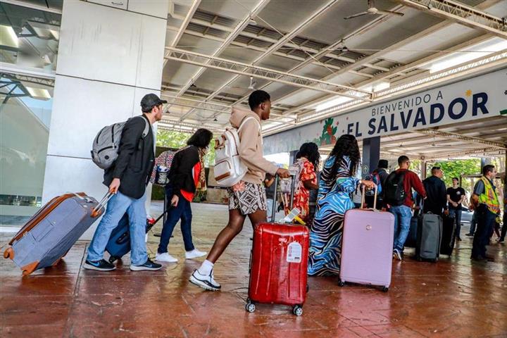 visitantes el salvador