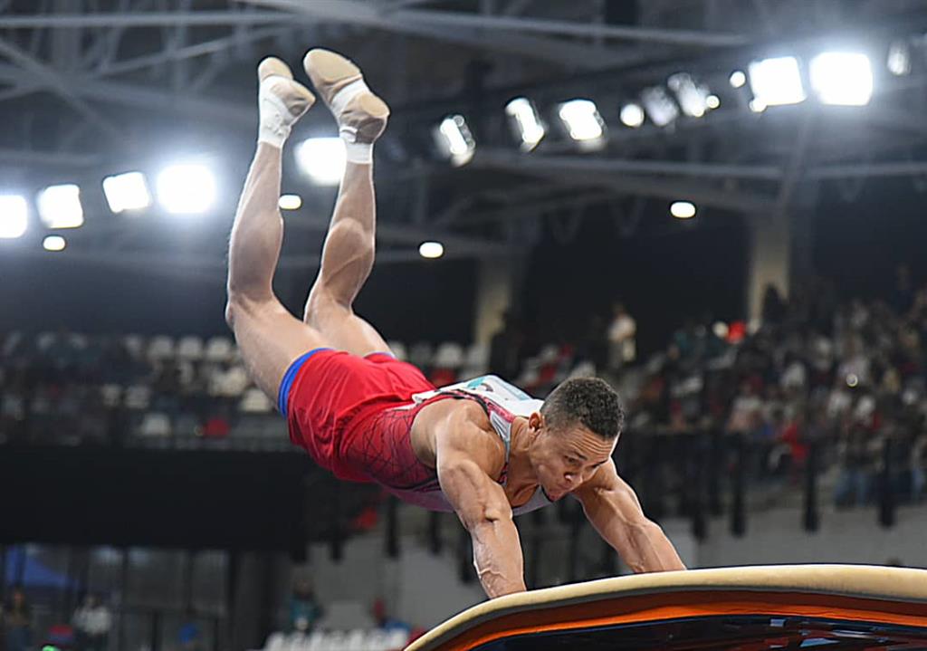 Audrys Nin gana oro para Republica Dominicana en gimnasia1