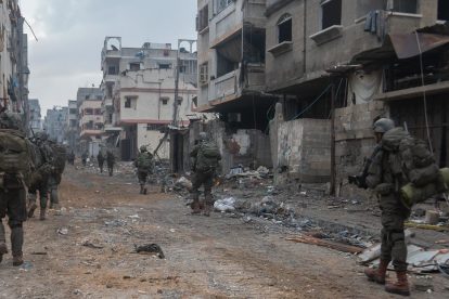 6558d7f159bf5b67700a738f