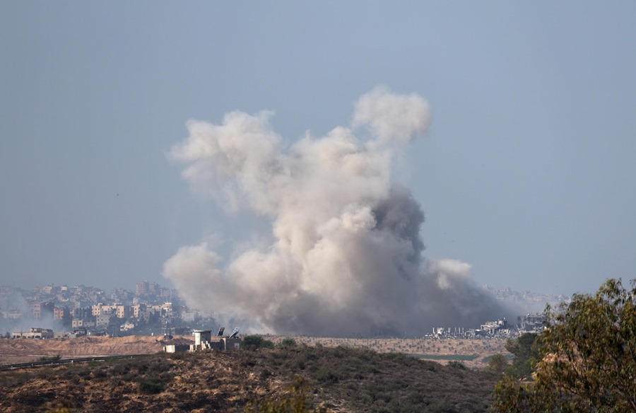 Israel resumes airstrikes on Gaza as ceasefire ends