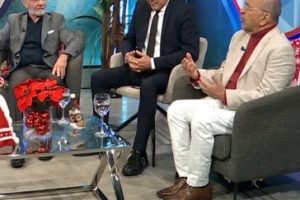 Ellos tres dos