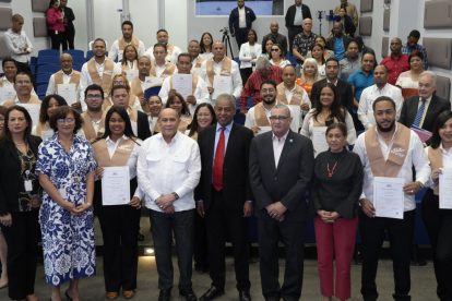 INFOTEP y DIECOM certifican a 44 colaboradores en Liderazgo Transformador