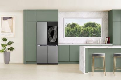 Kitchen with Bespoke 4 Door Flex™ Refrigerator with AI Family Hub™ 1 e1703692109352
