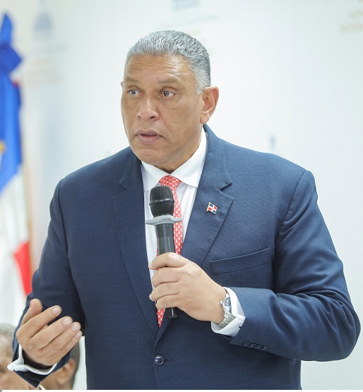 Ministro Interior y Policia Jesus Vasquez Martinez