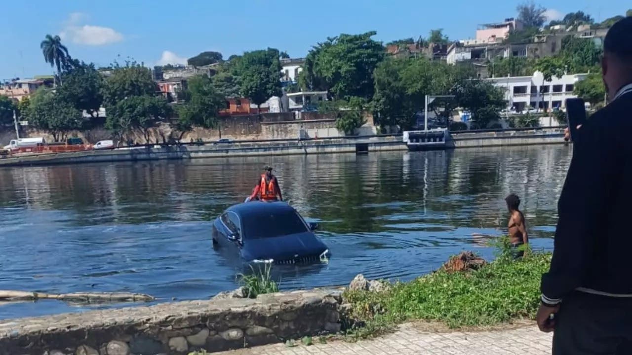 caruri 3305.png