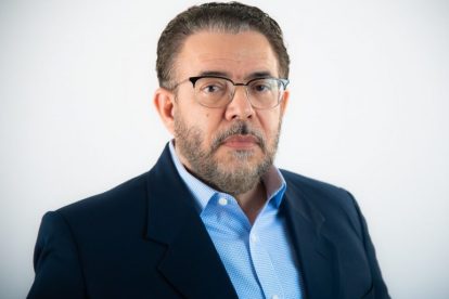 Guillermo Moreno estudio