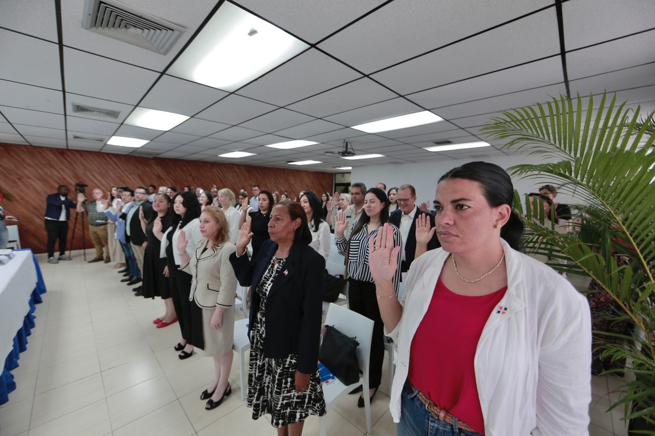 Acto Naturalizacion Mayo 2024