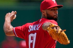 lanzador dominicano Cristopher Sanchez 1