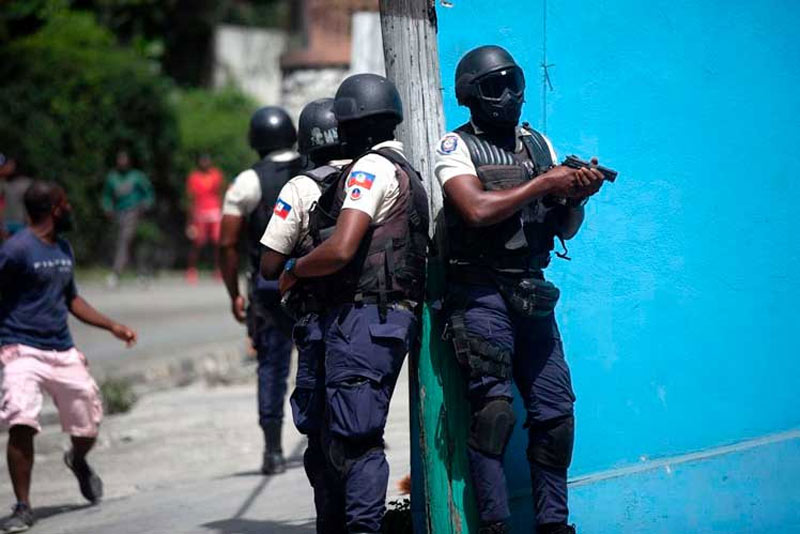 policia haiti 1 2