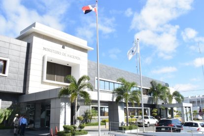Fachada Ministerio de Hacienda 0