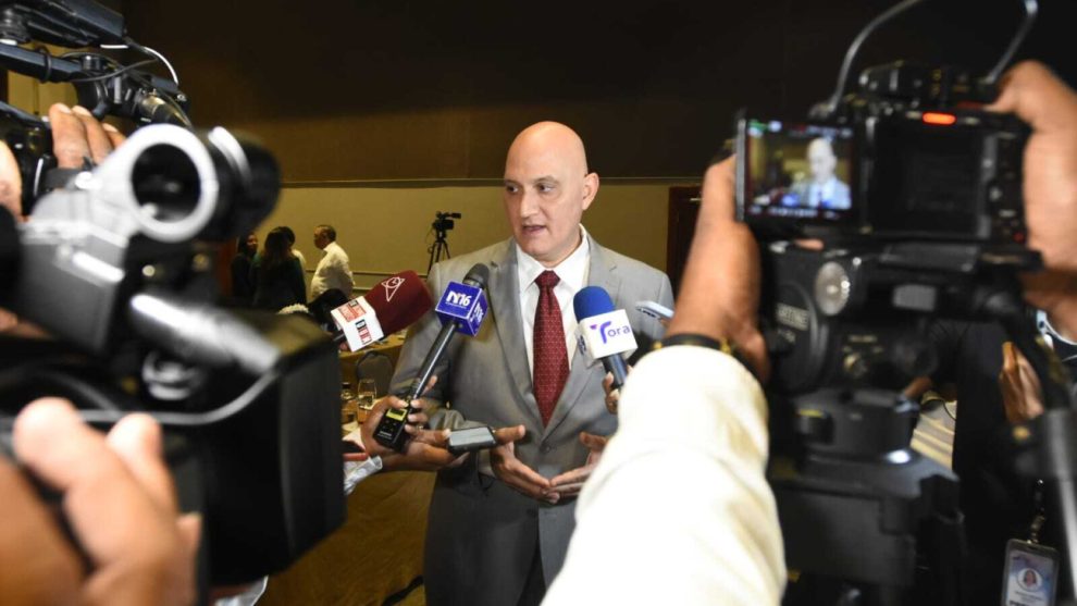 Ministro entrevistado 2