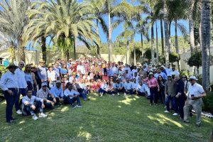 Abel Martinez Junto A Dirigentes Del Pld