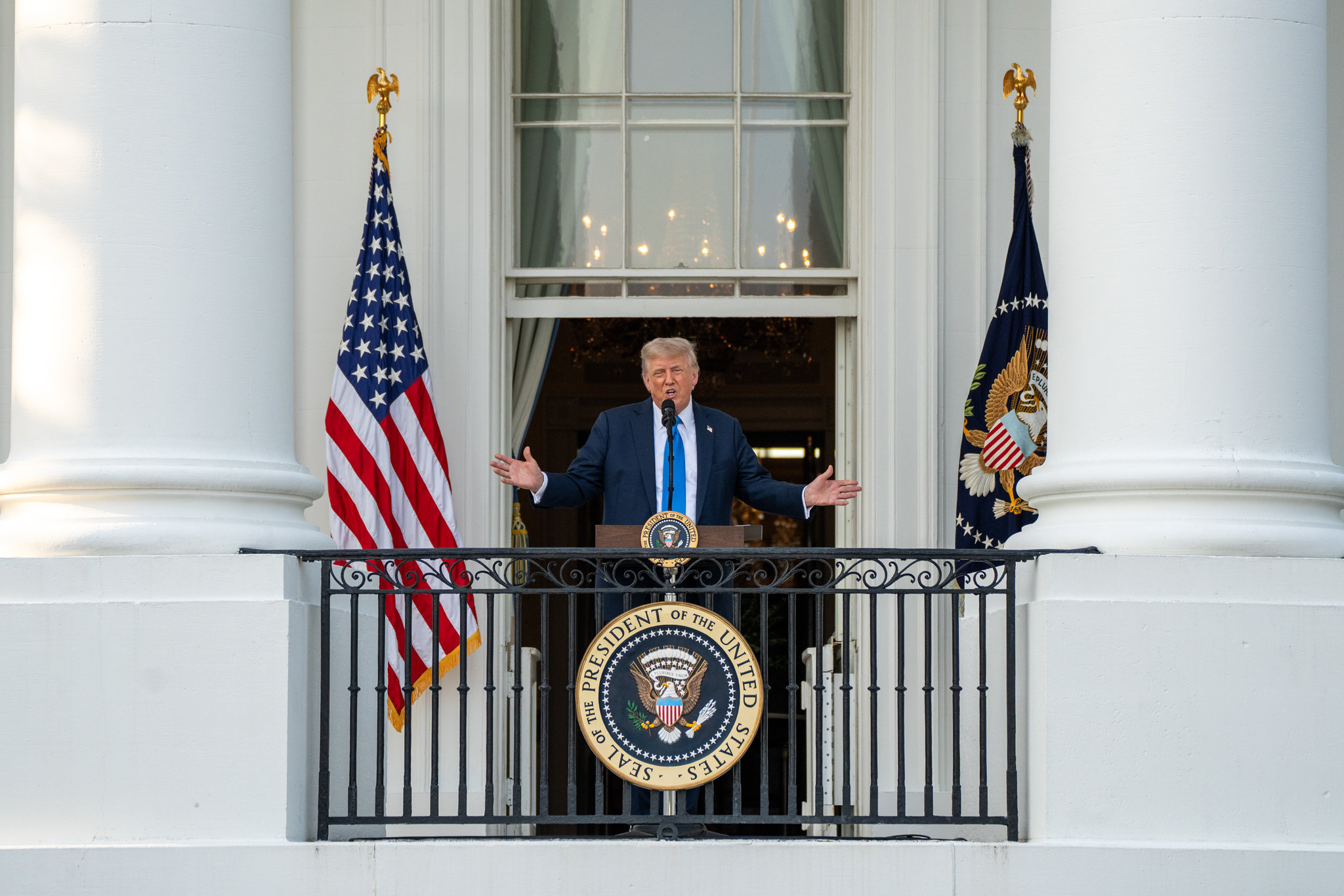 Donald Trump tiene en mente organizar un evento de la UFC en la Casa ...