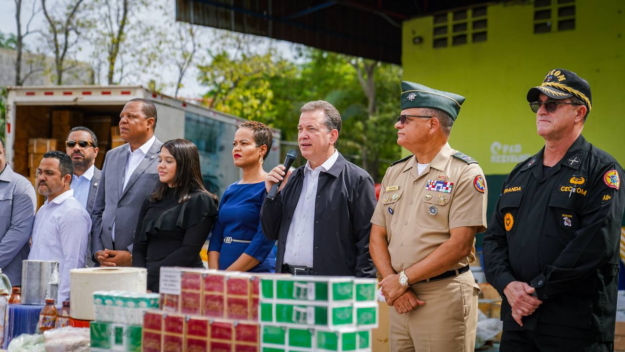 Golpe al mercado ilegal: incautan e incineran más de dos toneladas de materia prima para fármacos