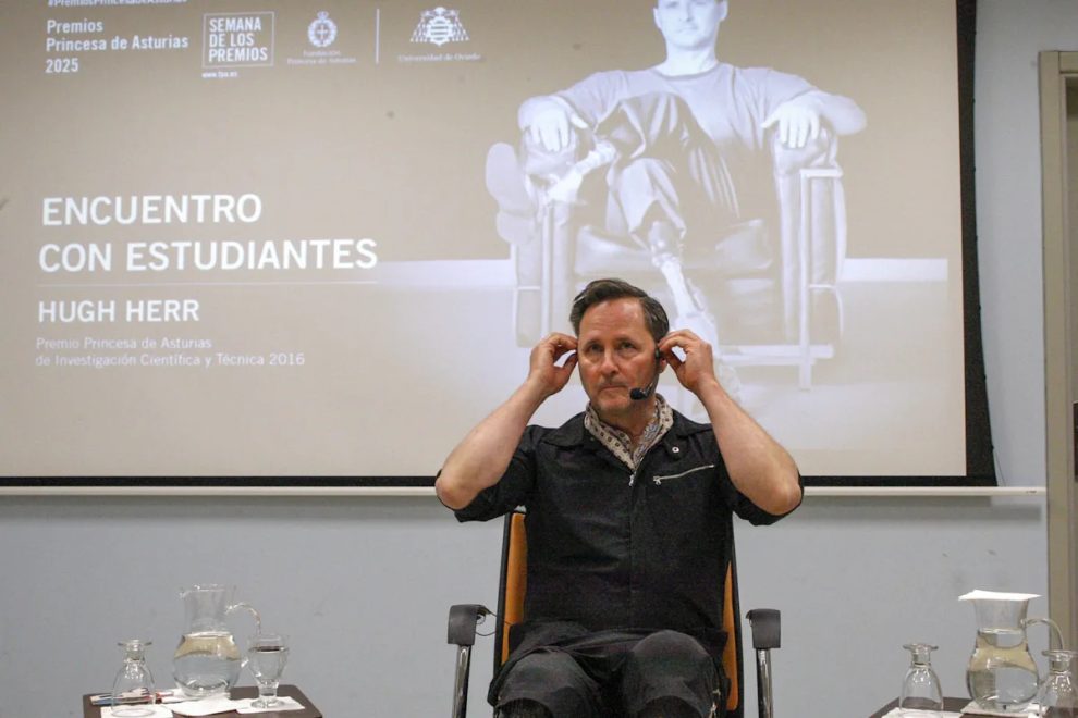 2025 10 870815262.png