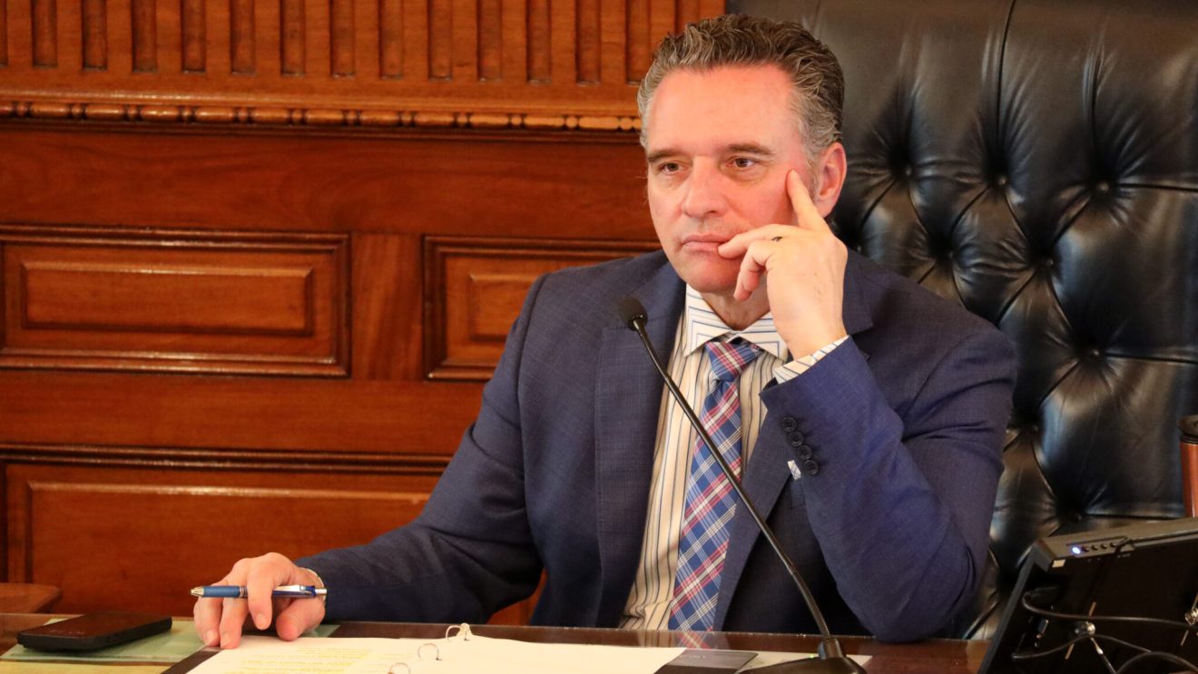 B 2025 10 875796476.png