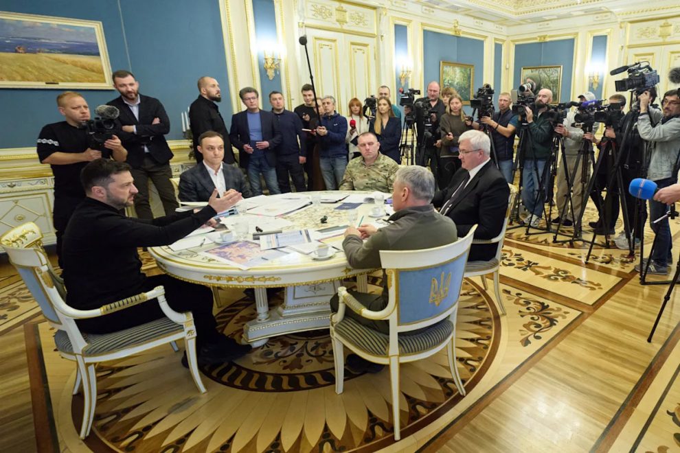 2025 10 879207735.png